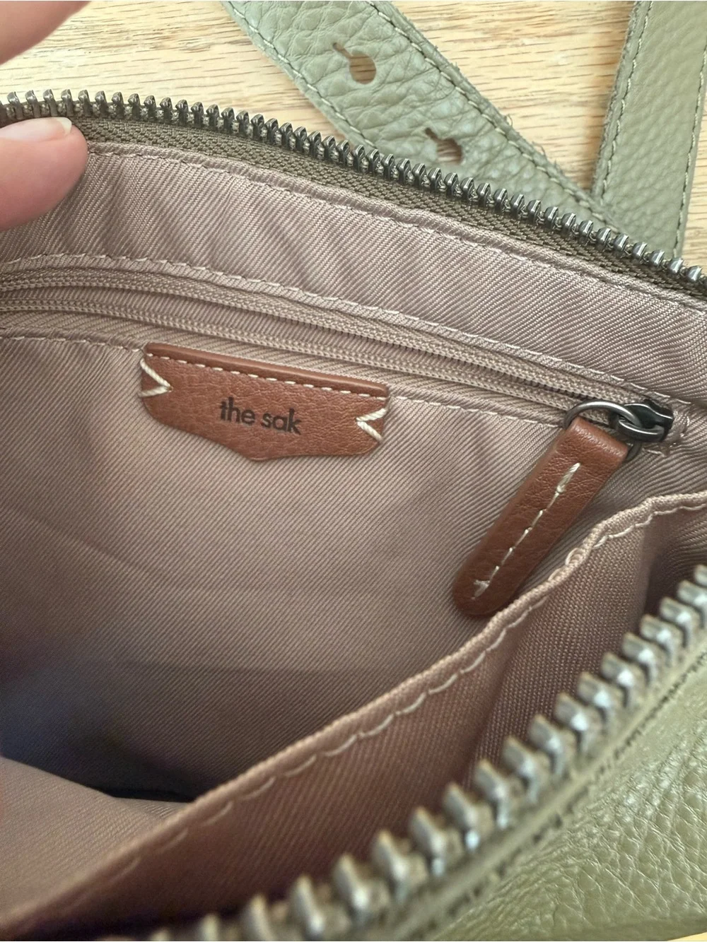 N/A sak olive